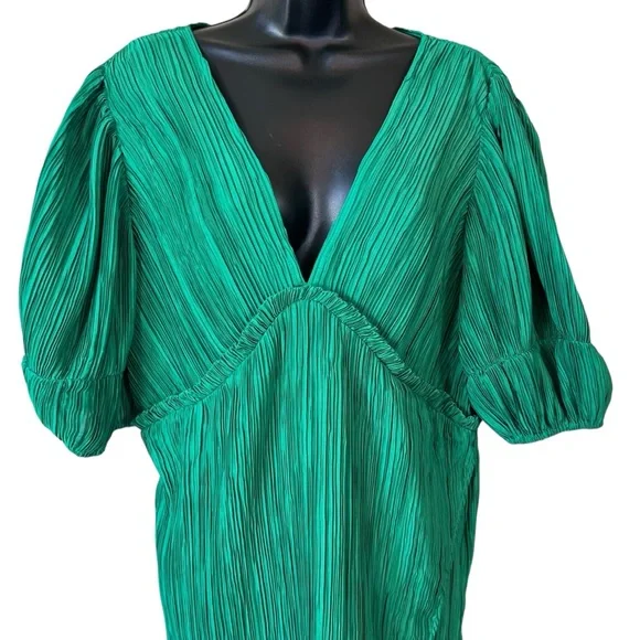 v neck pleated slim midi dress Amazon.com: Women's Elegant Evening Dress Mesh Floral V-Neck Pleated Slim Fit Midi Dress Beige S : Clothing, Shoes & Jewelry